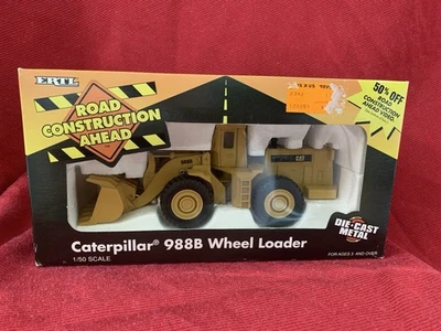 Vintage ERTL Road Construction Ahead Caterpillar 988B Wheel Loader 1:50 - Image 1 of 4