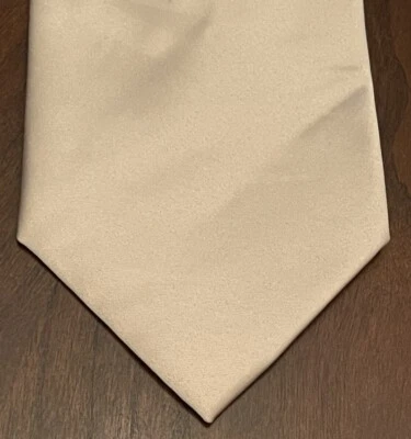 Massim Moda Collezione Tan Hand Made 100% Polyester Men’s Neck Tie Made In China - Image 1 of 4