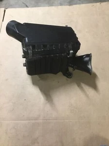95-99 Saturn Sw2 Air Cleaner Filter Box Oem Intake Housing 1.9l Dohc - Picture 1 of 6