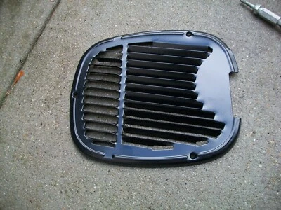 1963-1965 Buick Riviera Original GM Front Floor Air Vent Kick Panel Black Grill. - Imagem 1 de 4