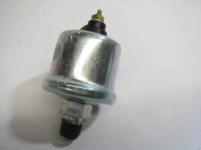 Transmisor de presión de aceite VDO AT168629 para John Deere 655 750 850 4040 4050 4230 4240 Foto 1 de 3