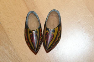 Miniatur Clogs Holzschuhe Holland Dekoration Setzkasten Mini Schuhe Puppenhaus - Bild 1 von 9
