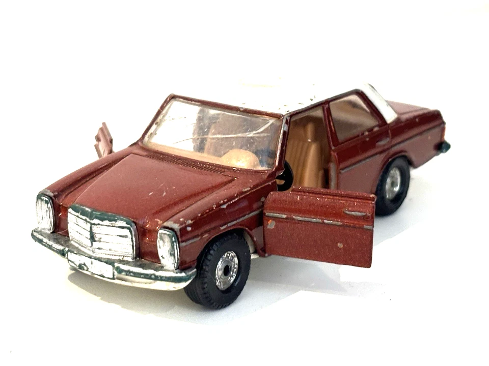 CORGI MERCEDES-BENZ 240 D #296 diecast 1.36 Classic W115 W114 Rare A7 - Image 1 of 4