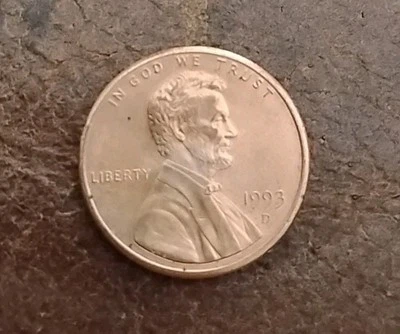1993 D Lincoln Cent Over Lapping Touching AM Close AM Off Center Strike  - Image 1 of 4