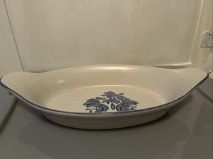 Plato para servir ovalado Pfaltzgraff Yorktowne #270  - Imagen 1 de 4