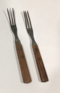 2 Vintage Edelstahl Japan Oma Gabeln 2 Nieten Holzgriff 8” & 7,75” lang - Bild 1 von 7