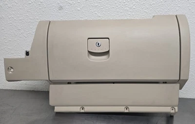 1998-2008 NICE VW VOLKSWAGEN -  NEW BEETLE - GLOVE BOX STORAGE TRIM CREAM OEM Foto 1 de 4