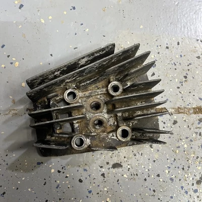 1974 KAWASAKI KS125 KS 125 ГОЛОВКА БЛОКА ЦИЛИНДРОВ ДВИГАТЕЛЯ - Изображение 1 из 4