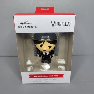 Hallmark Wednesday Addams Árbol de Navidad Adorno Figura 2024~ NUEVO - Imagen 1 de 2