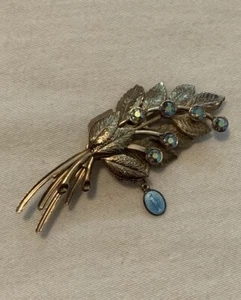 Vintage Brass-Tone Olive Branches W/ Blue Rhinestones Brooch & Christian Pendant - Bild 1 von 6