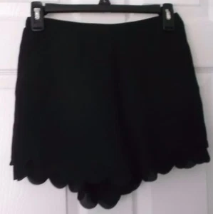 LC LAUREN CONRAD BLACK SCALLOP SHORTS - SIZE X-SMALL - NEW WITH TAGS - Picture 1 of 4