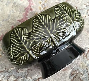 Vintage Sylvac 4207 Green Oval Pedestal Porcelain Planter (8"/20cm x 3"/8cm) - Picture 1 of 12