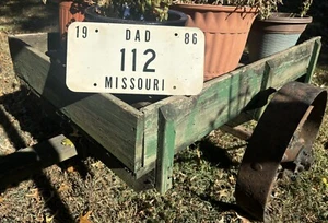 Placa de licencia Missouri 1986 D.A.D entrega de animales muertos tipo raro - Imagen 1 de 5