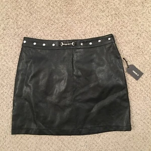 Forever 21 Skirt Size 29 Short Lined Black Faux Leather New - Picture 1 of 10