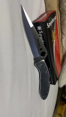 Canivete Spyderco aço inoxidável liso - Modelo policial VG10 - Imagem 1 de 4