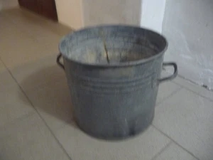 alter Zinktopf Pflanztopf Übertopf - Bild 1 von 2