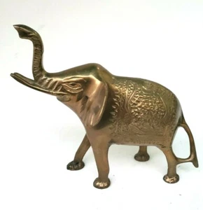 Estatuilla de elefante de latón vintage con tronco en relieve 6" buena suerte India Usada en excelente condición - Imagen 1 de 12