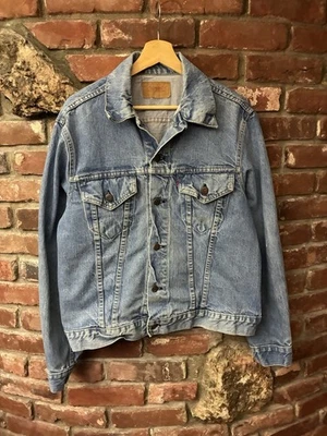 Vintage 70s 80s Levi’s Type 3 Denim Jacket M/S Light Distressed - Image 1 of 4