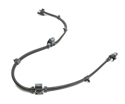 2016 BMW X5 (F15) FRONT WINDSHIELD WASHER SQUIRTER NOZZLE SET w/ HOSE - Image 1 of 4