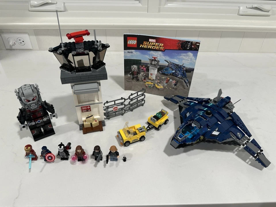 LEGO Marvel Super Heroes 76051 Super Hero Airport Battle Completo con Instrucciones Foto 1 de 1