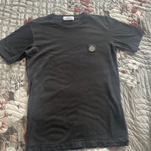 Stone island T-shirt age 12 Black - Picture 1 of 4