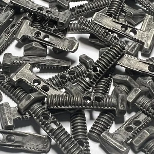 FORMA BULLONE Accessorio Metallo Vintage Finitura Argento Antico 1-1/8" 2 fori - Foto 1 di 3