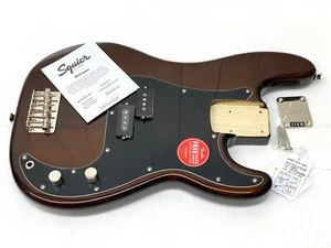 ¡Bonito! Bajo Fender Squier Classic Vibe Serie Años 70 CUERPO CARGADO Nogal Precisión P - Imagen 1 de 22