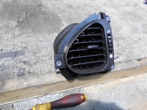 Jaguar XK8 XKR Armaturenbrett Heizung Lüftungsschlitze. Linksentlüfter. 1996-2006 - Bild 1 von 2