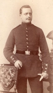 Wittenberg Man in Military Uniform Smoking Cigar Old Thiele CDV Photo 1880 - Imagen 1 de 4