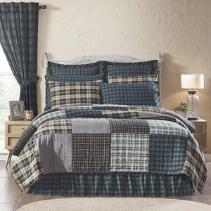, Pine Grove Patchwork Queen Quilt, Green, 90Wx90L - Picture 1 of 4