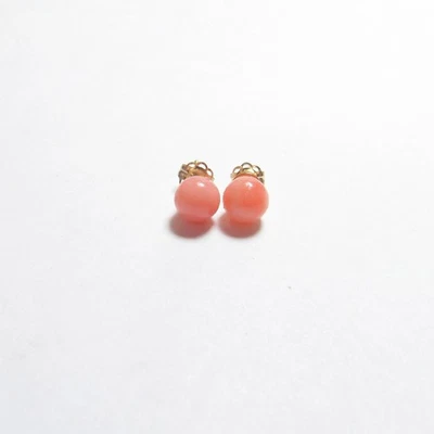 Aretes Little Estate oro amarillo 14K natural redondo coral rosa 1,00 quilates Foto 1 de 3