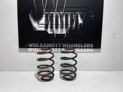 PAIR Rear Coil Springs Factory Spring OEM  52089103 97-06 Jeep TJ Wrangler CC 30 - Image 1 of 4