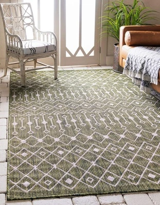 Outdoor Trellis Collection Area Rug - Tribal Trellis (4' 1" x 6' 1" Rectangle... - Image 1 of 4