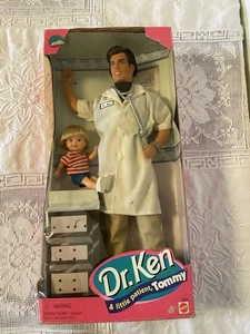 Dr. Ken und der kleine Patient Tommy NRFB.  1997 - Bild 1 von 5