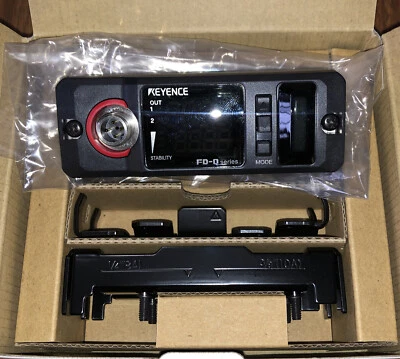 New Keyence FD-Q10C Clamp-on Digital Flow Sensor w/ Sensor Bracket 20-30VDC -USA - Image 1 of 3