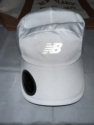 New Balance Unisex 5 Paneles Sombrero para Correr LAH91003 Reflectante UV Blanco Foto 1 de 4