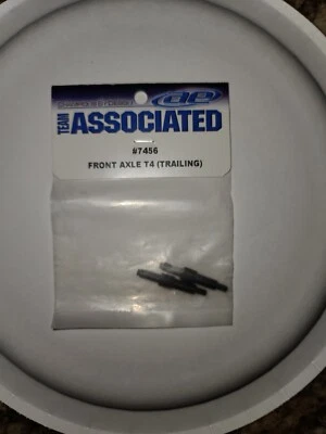 Team Associated 7456 Front Axle T4 (Trailing): RC10T4 New - Image 1 of 2