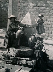 CUZCO c. 1940 - Femmes à la Fontaine Pérou - Ph. R. d'Harcourt - DIV 1879 - Picture 1 of 2