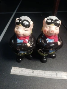 salt and pepper shakers - Picture 1 of 3