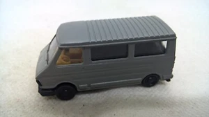 Autobús familiar Revell Praliné 1:87 Fiat 242 gris (64) - Imagen 1 de 3