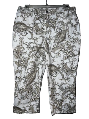 Chico's Jeans Size L (2) White Brown Paisley Print Girlfriend Denim Capri Capris - Image 1 of 4