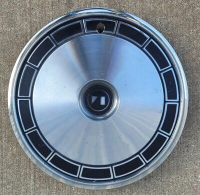 OEM 1981-1983 AMC Concord Spirit 14" Hubcap Wheel Cover USED - Image 1 of 4