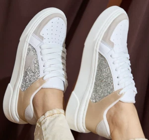 Women's Glitter Star Sneakers sz 6 NEW NIB - Picture 1 of 5