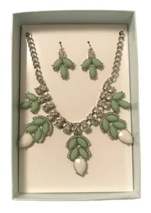 Clear Rhinestone Green Floral Leaf Bib Statement Necklace Earrings Set Chunky - Picture 1 of 4