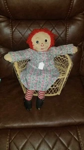 Muñeca Raggedy Ann casera bien querida de colección alrededor de 1966 - Imagen 1 de 4