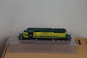 Athearn RTR  EMD SD40-2 , CNW Chicago and Northwestern #6857 DECO - Picture 1 of 4