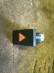 VOLKSWAGEN GOLF SE TDI MK6 2008-2012 HAZARD SWITCH HATCHBACK 5 Door 5K0953509A - Picture 1 of 3