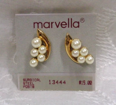 Vtg Estate Jewelry ~ MARVELLA Goldtone Faux 5 White Pearl Style Pierced Earrings - Image 1 of 4