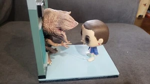 Pre-owned Funko Pop! Movie Moments Stranger Things OOB - Picture 1 of 7