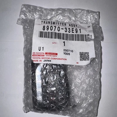 NEW 2018-2022 Toyota Corolla Camry Flip Remote Key OEM89070-33E91 HYQ12BFB OEM - Image 1 of 4